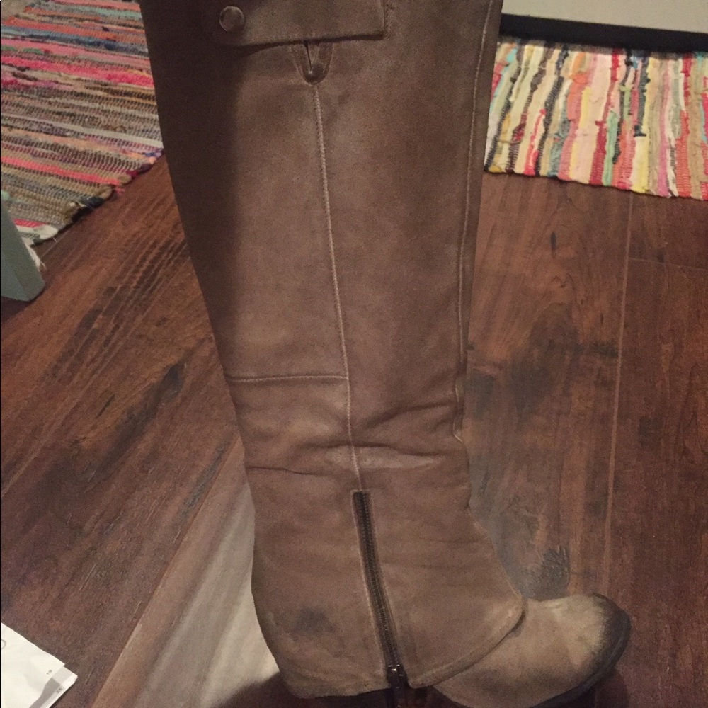 Fergie boots